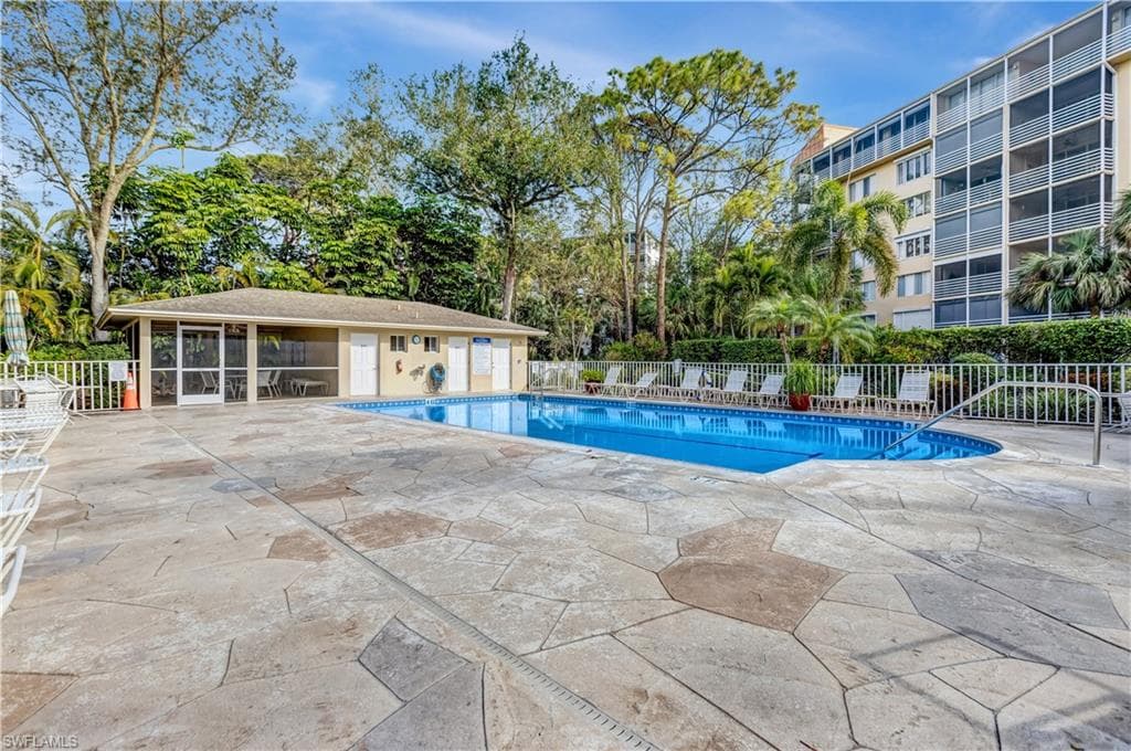 15171 Cedarwood Ln 3204, Naples, FL 34110-39