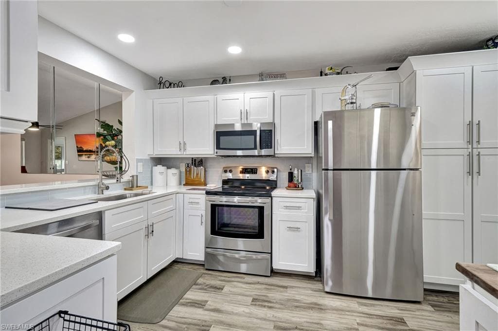 716 Landover Cir 201, Naples, FL 34104-10