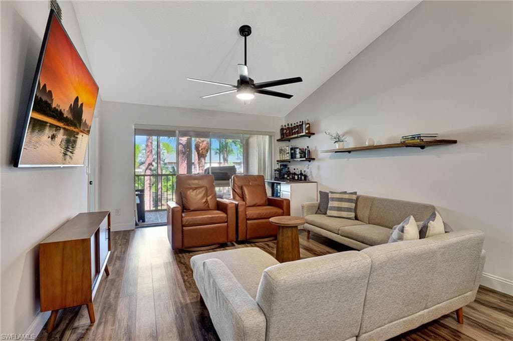 716 Landover Cir 201, Naples, FL 34104-6