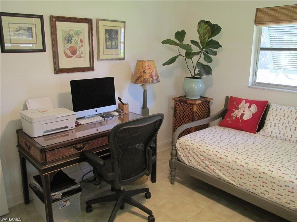 817 52nd St, Cape Coral, FL 33914-21