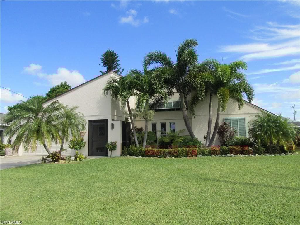 817 52nd St, Cape Coral, FL 33914-2