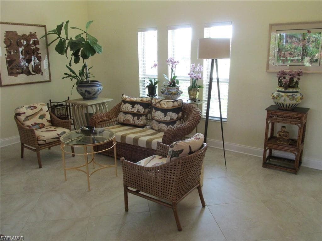 817 52nd St, Cape Coral, FL 33914-4