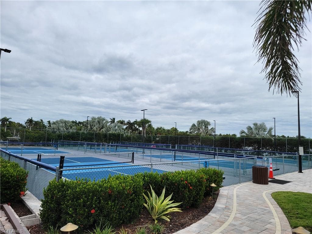 4690 Southern Breeze Dr, Naples, FL 34114-13