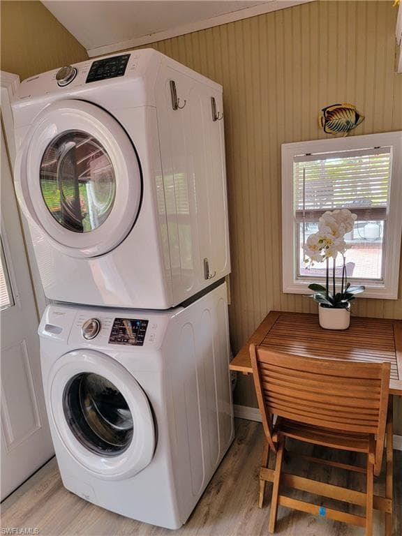 4690 Southern Breeze Dr, Naples, FL 34114-8