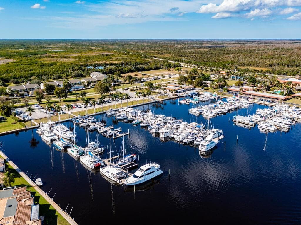 193 Eveningstar Cay, Naples, FL 34114-12