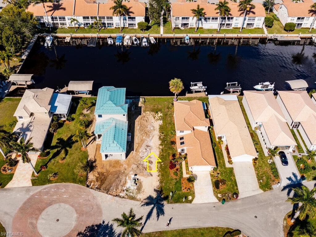 193 Eveningstar Cay, Naples, FL 34114-8