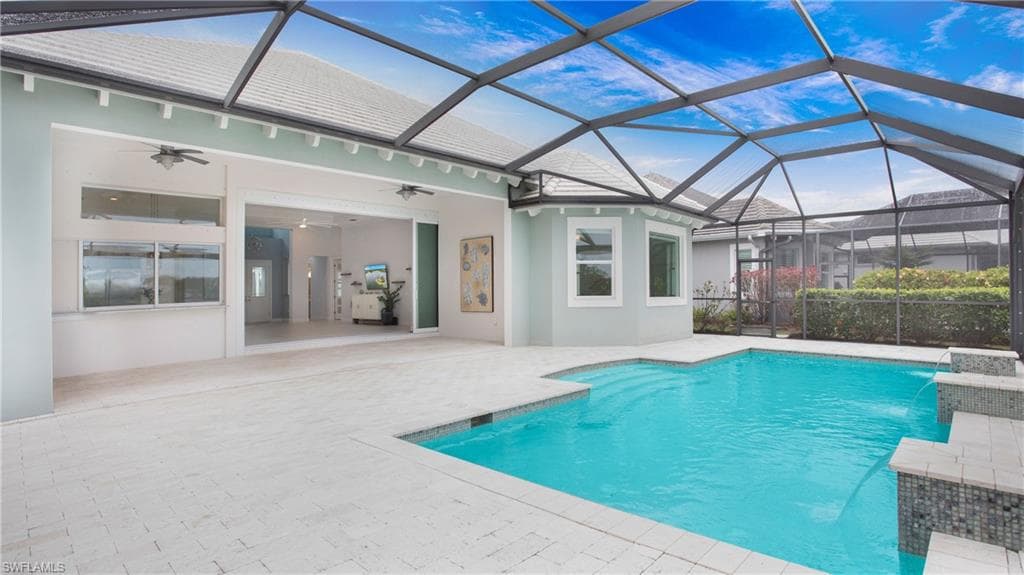 5060 Martinique Dr, Naples, FL 34113-25