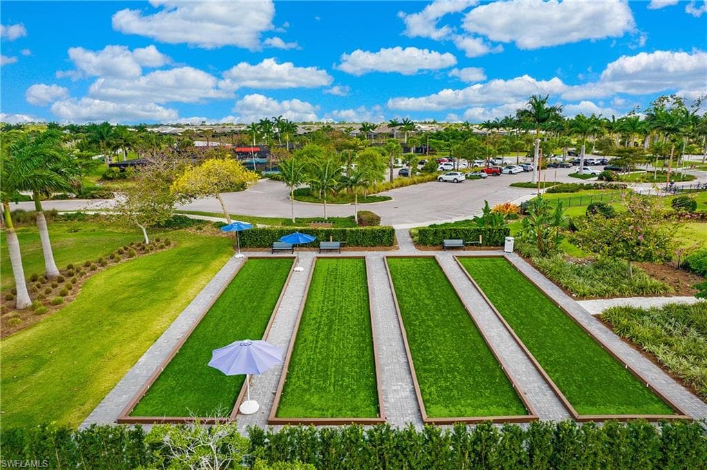 5060 Martinique Dr, Naples, FL 34113-36