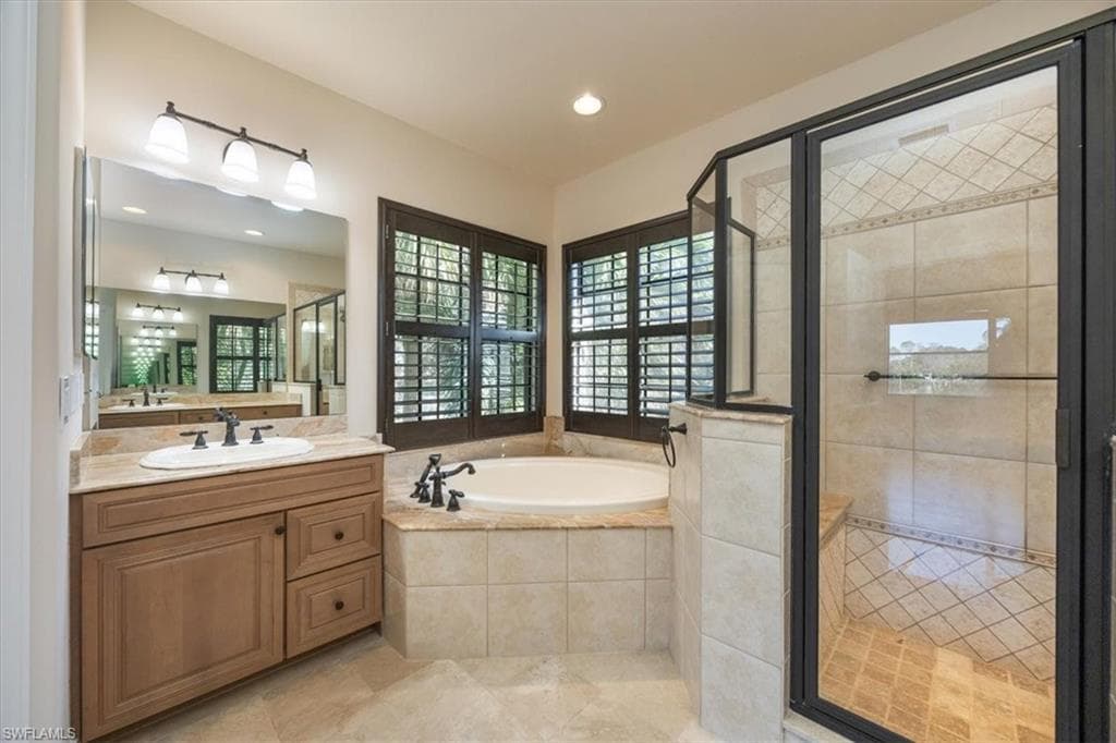 28830 Kiranicola Ct, Bonita Springs, FL 34135-17