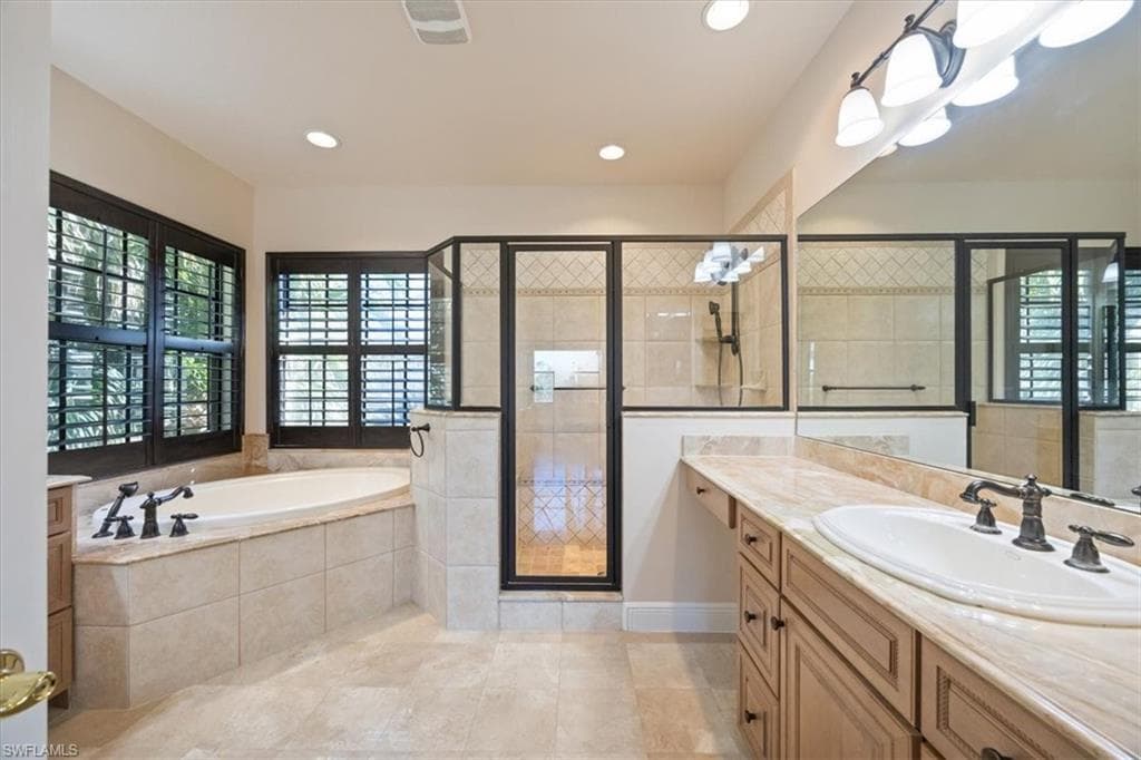 28830 Kiranicola Ct, Bonita Springs, FL 34135-18
