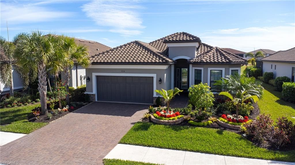 9516 Montelanico Loop, Naples, FL 34119-1