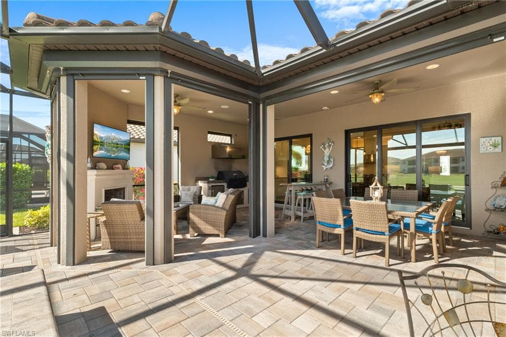 9516 Montelanico Loop, Naples, FL 34119-32