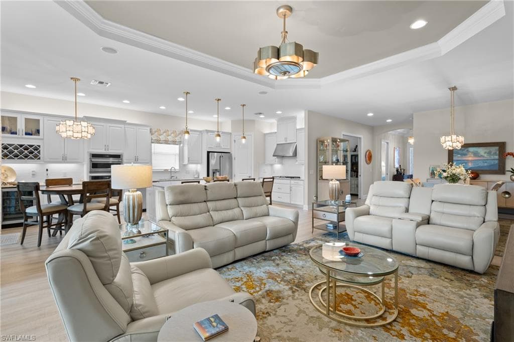9516 Montelanico Loop, Naples, FL 34119-7