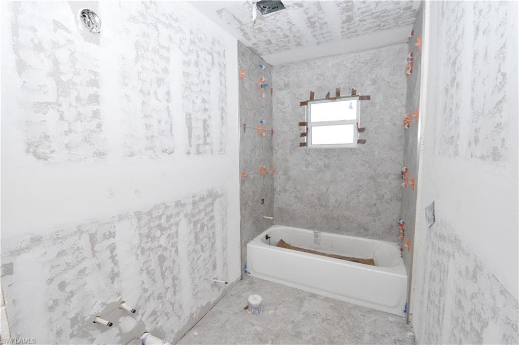 4463 60 Ave NE, Naples, FL 34120-11