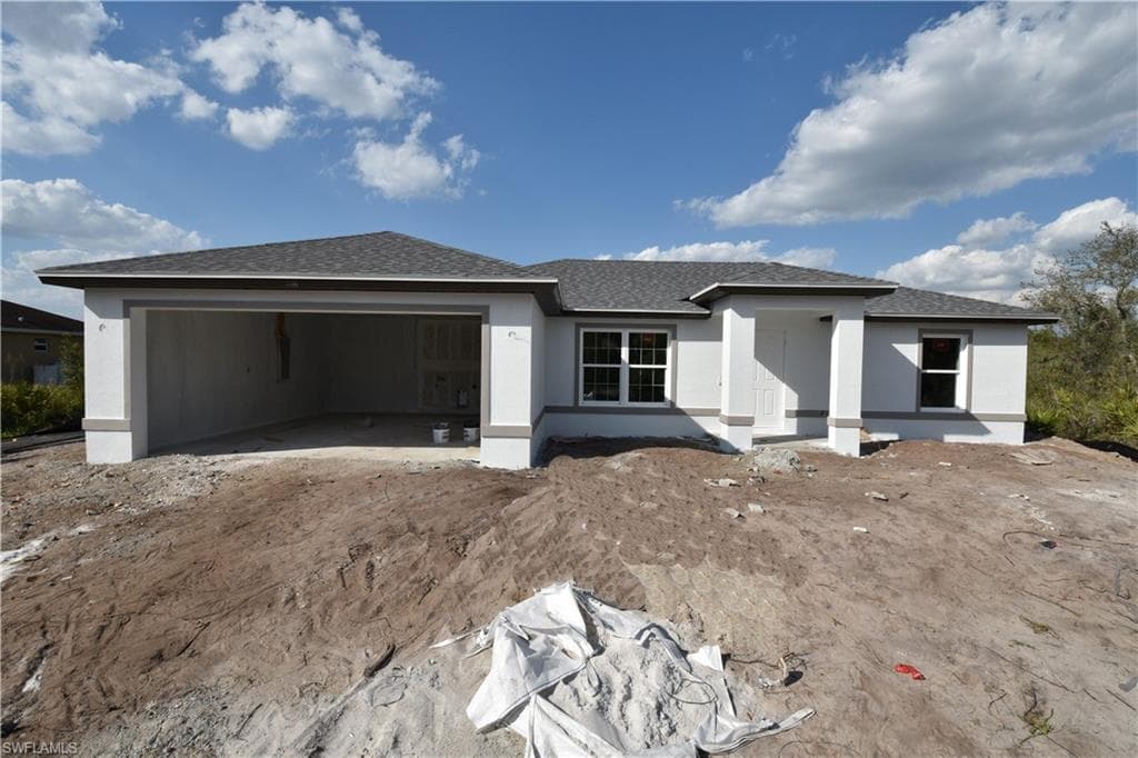 4463 60 Ave NE, Naples, FL 34120-2