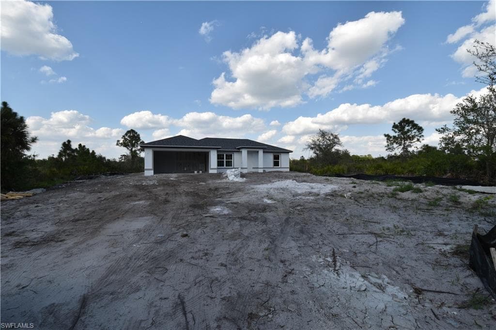 4463 60 Ave NE, Naples, FL 34120-5