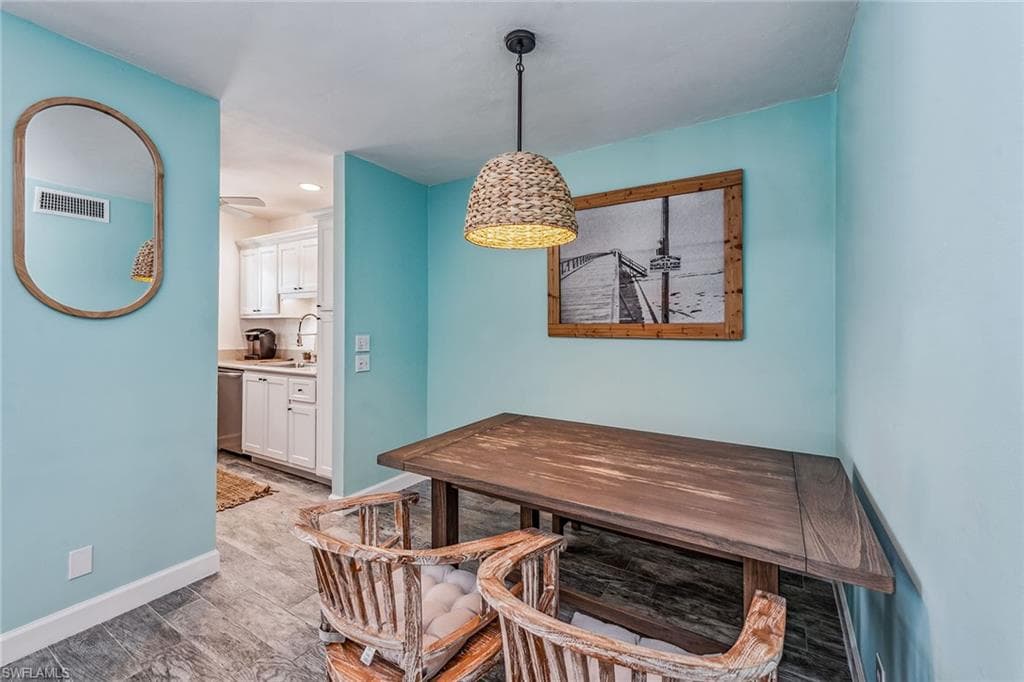 766 Central Ave 318, Naples, FL 34102-9