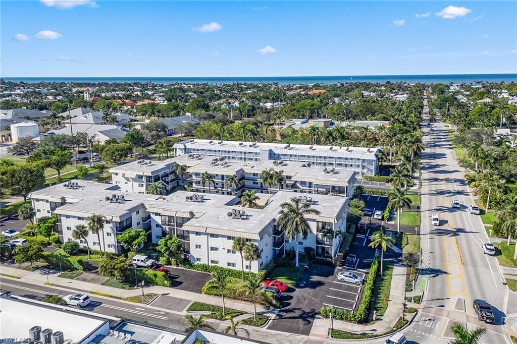 766 Central Ave 318, Naples, FL 34102-24
