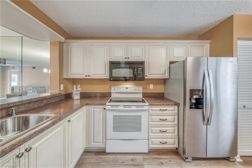 5908 Cranbrook Way I103, Naples, FL 34112-15