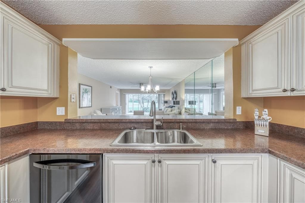 5908 Cranbrook Way I103, Naples, FL 34112-17