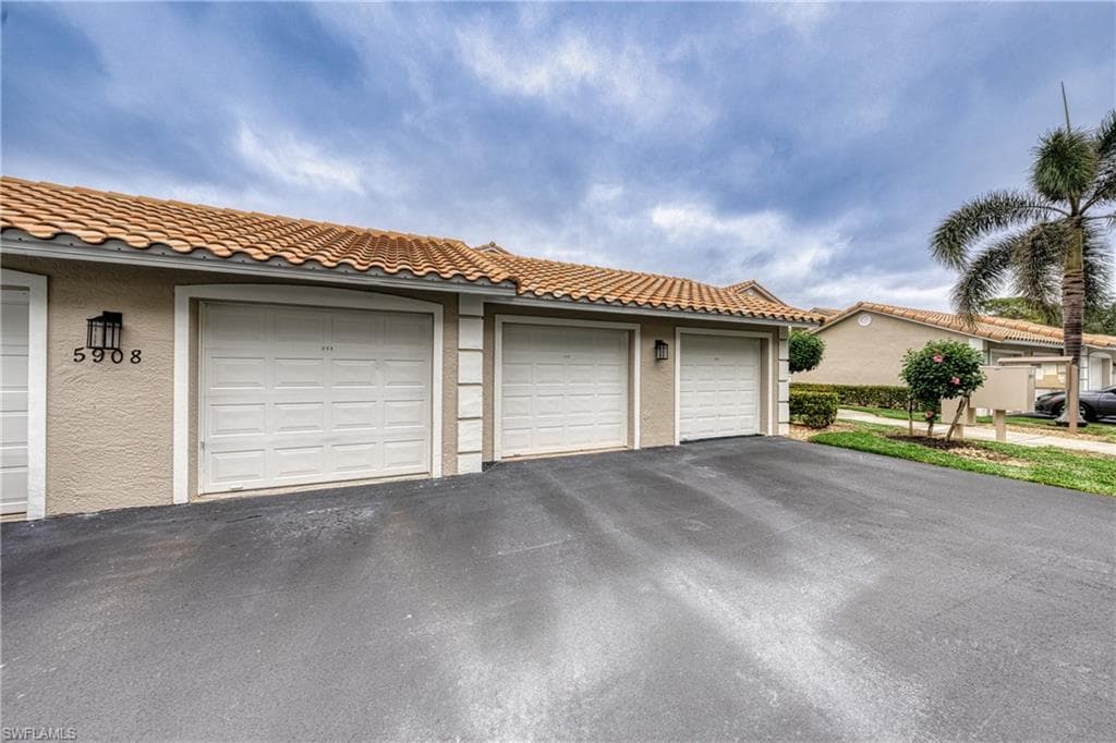 5908 Cranbrook Way I103, Naples, FL 34112-4