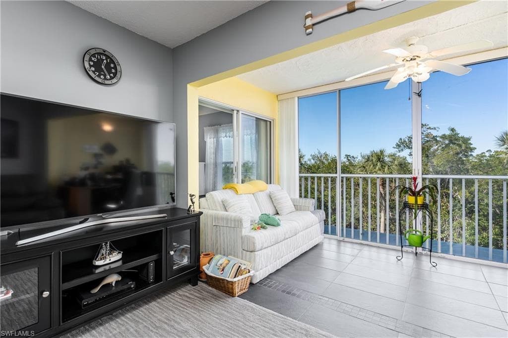 300 Stevens Landing Dr C205, Marco Island, FL 34145-11