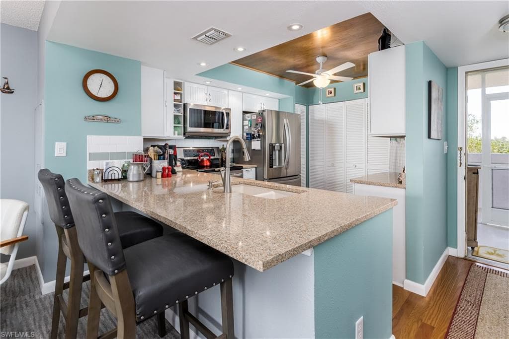 300 Stevens Landing Dr C205, Marco Island, FL 34145-19