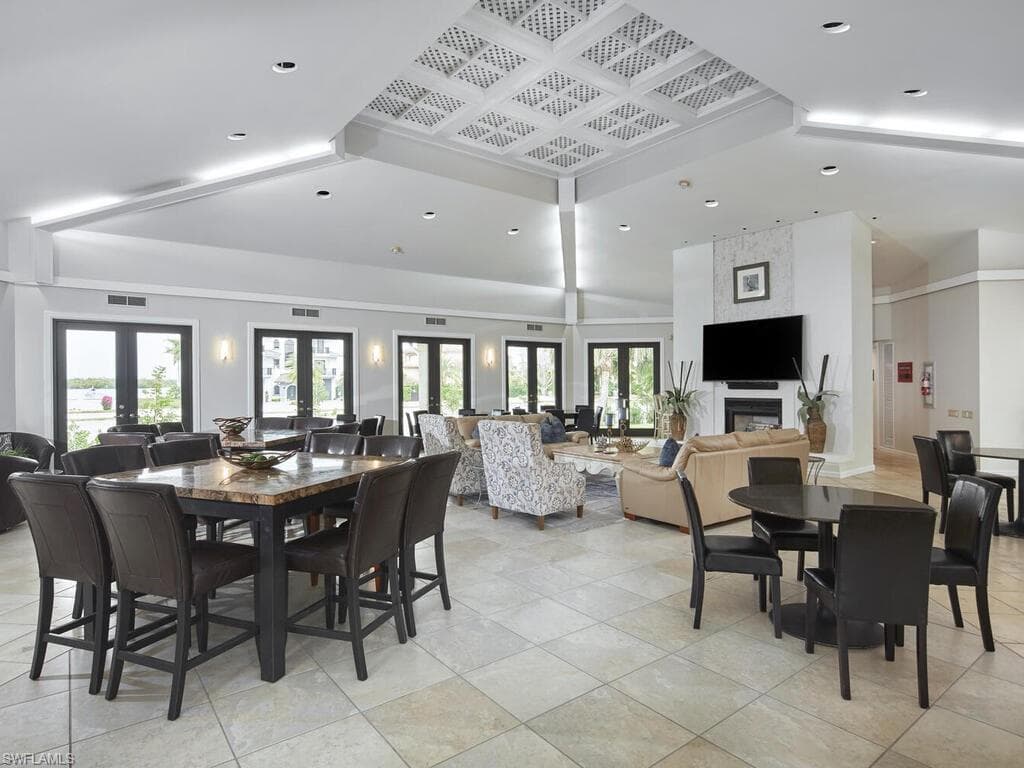 324 La Peninsula Blvd 324, Naples, FL 34113-34