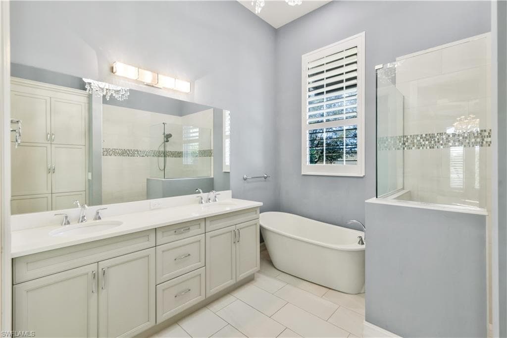 14792 Spinnaker Way, Naples, FL 34114-30