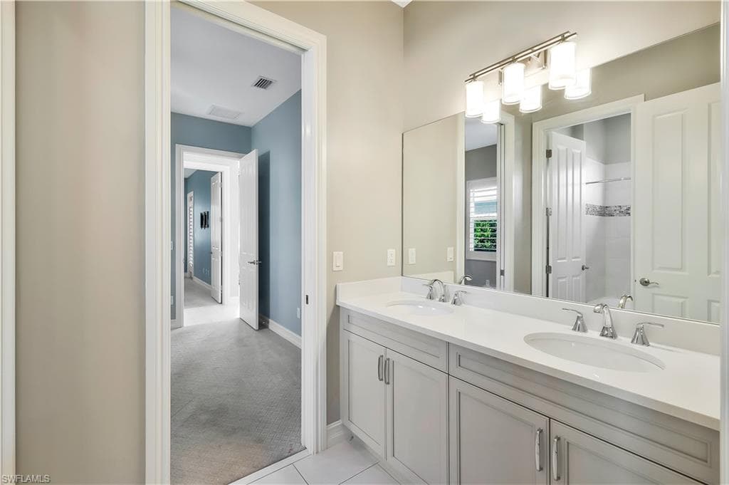 14792 Spinnaker Way, Naples, FL 34114-34