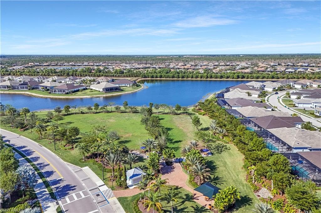 14792 Spinnaker Way, Naples, FL 34114-49