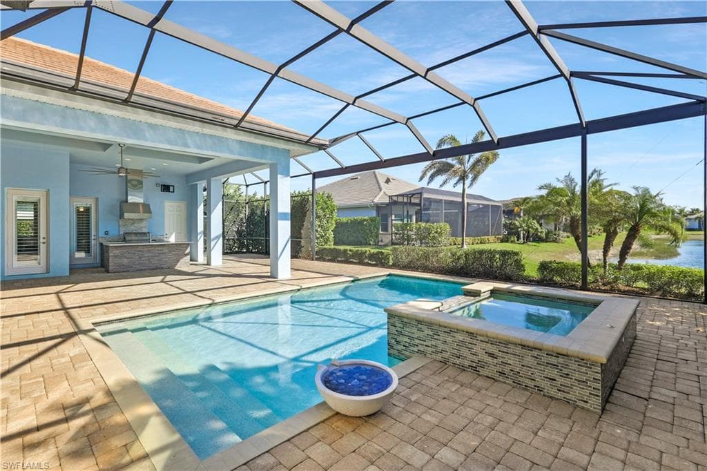 14792 Spinnaker Way, Naples, FL 34114-8
