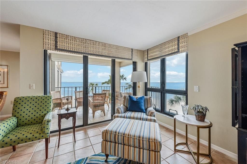 3115 Gulf Shore Blvd N 206s, Naples, FL 34103-4