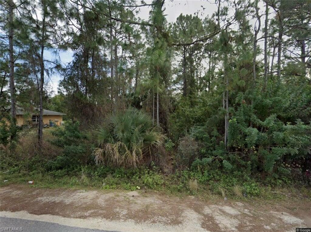 2241-2243 Fairway Dr, Lehigh Acres, FL 33973-1