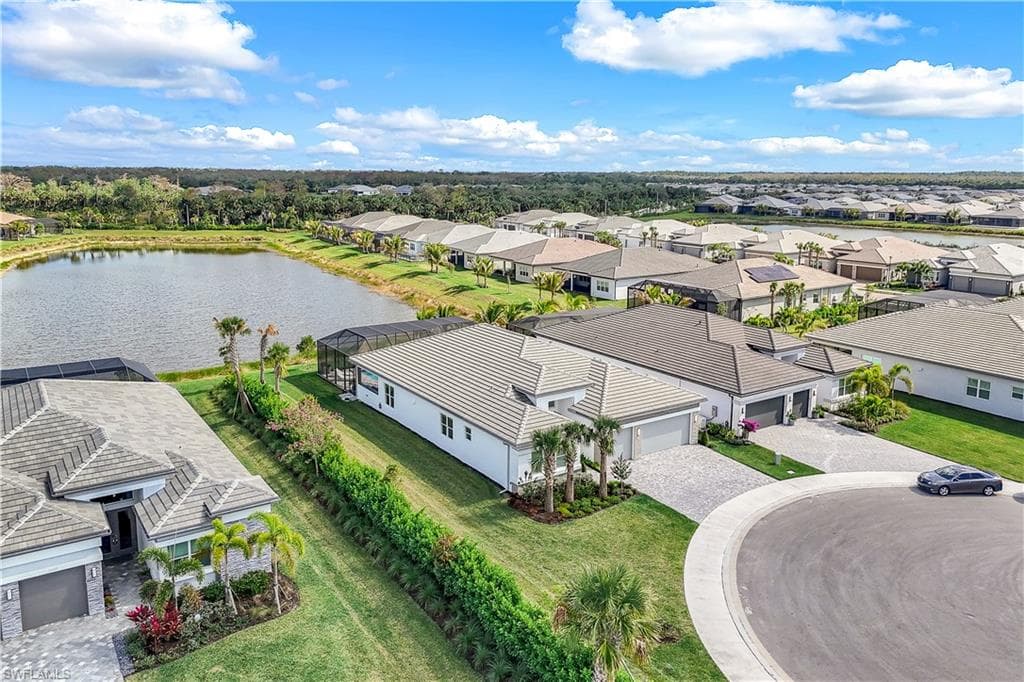 12092 Eucalyptus Way, Naples, FL 34120-4