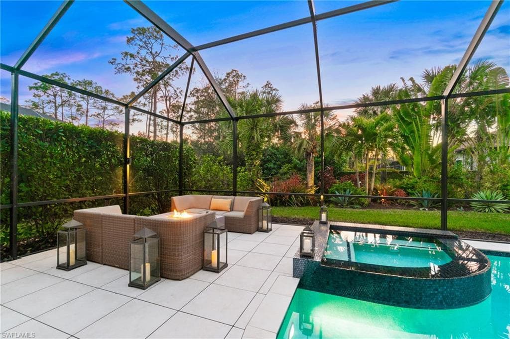 8923 Burrowing Owl Ct, Naples, FL 34120-23