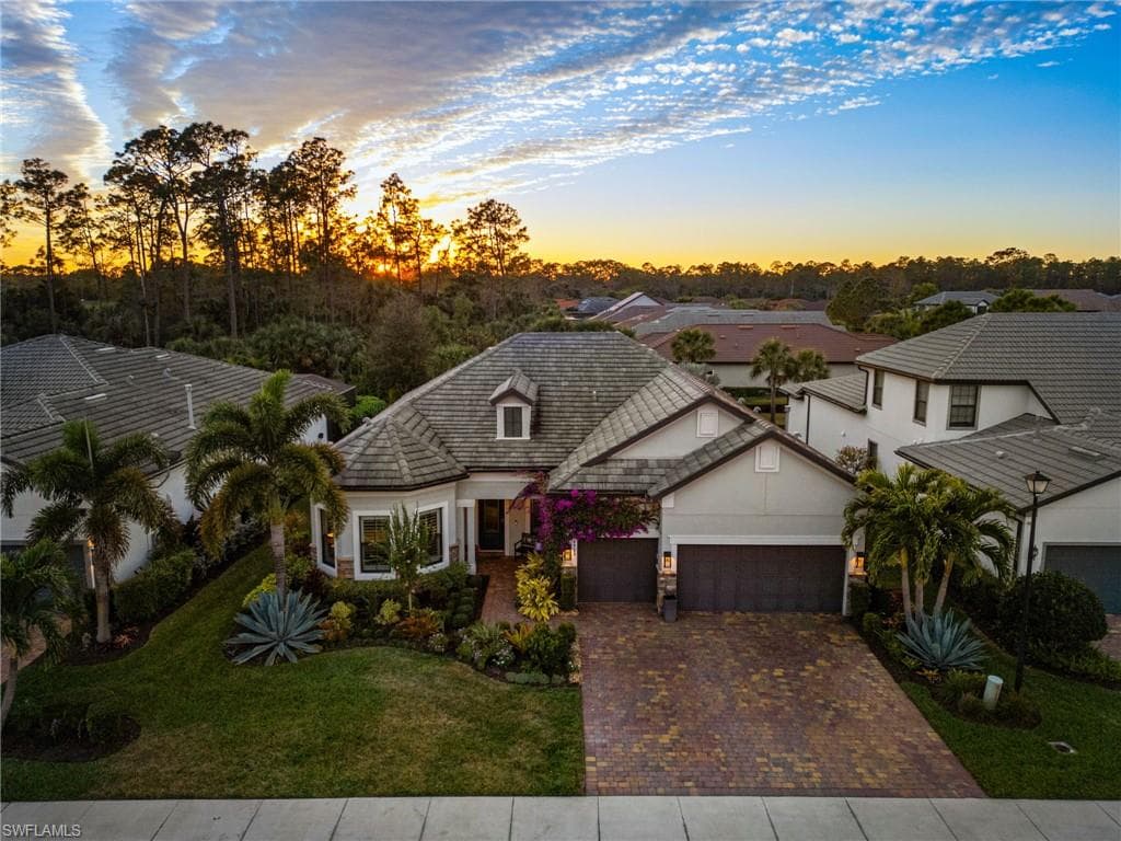 8923 Burrowing Owl Ct, Naples, FL 34120-4