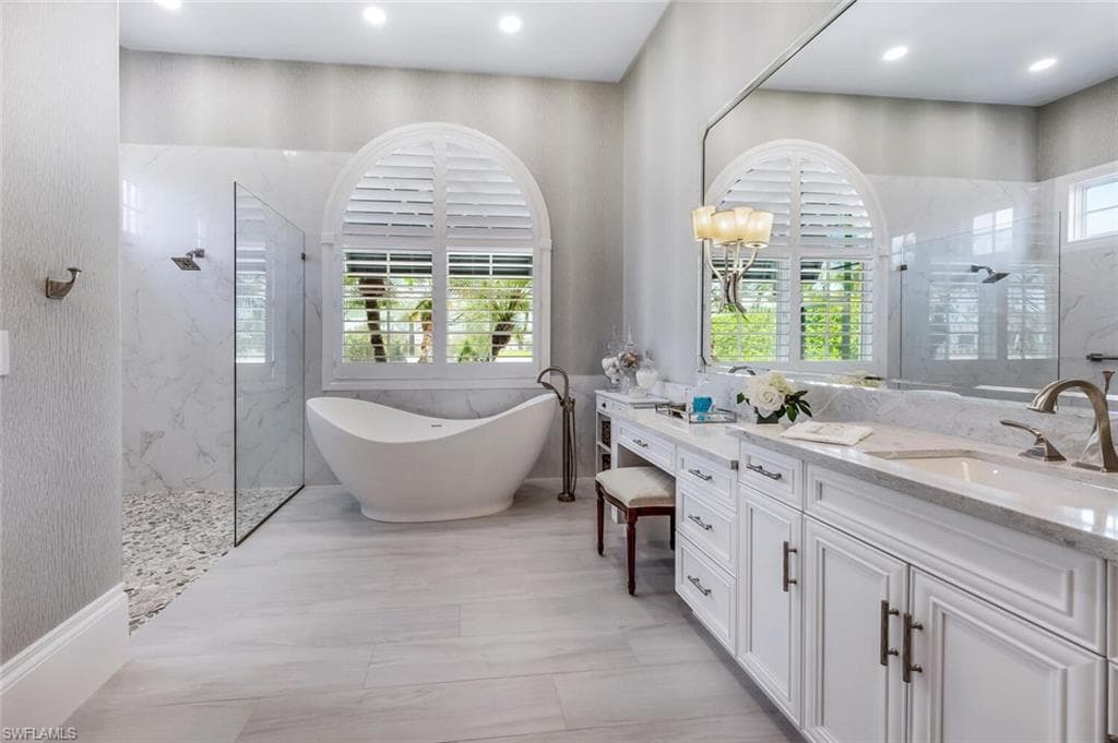 28911 Cavell Ter, Naples, FL 34119-34