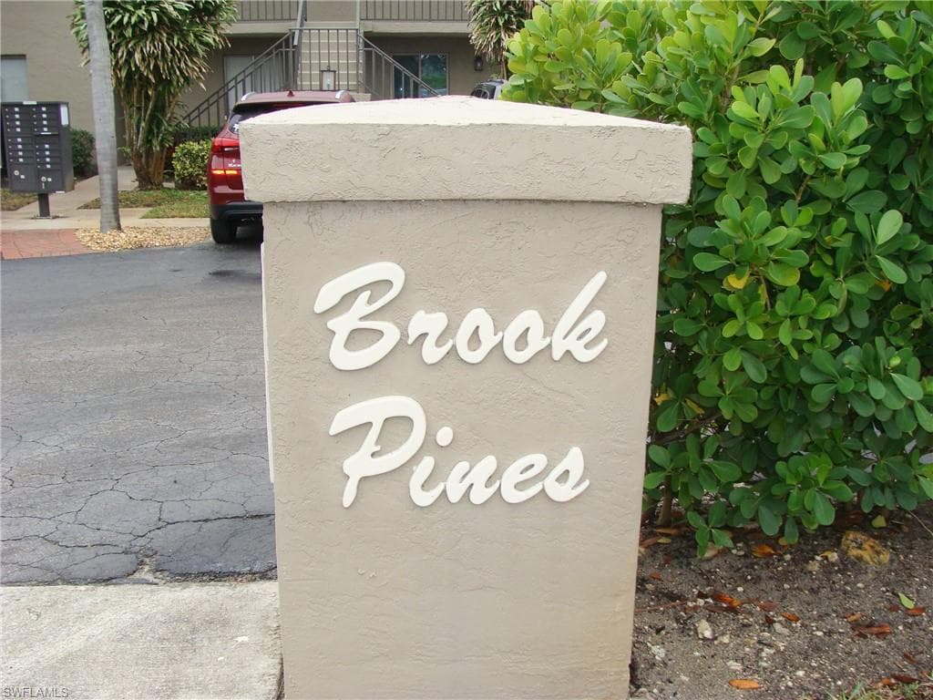 5693 Rattlesnake Hamm Rd A-204, Naples, FL 34113-1