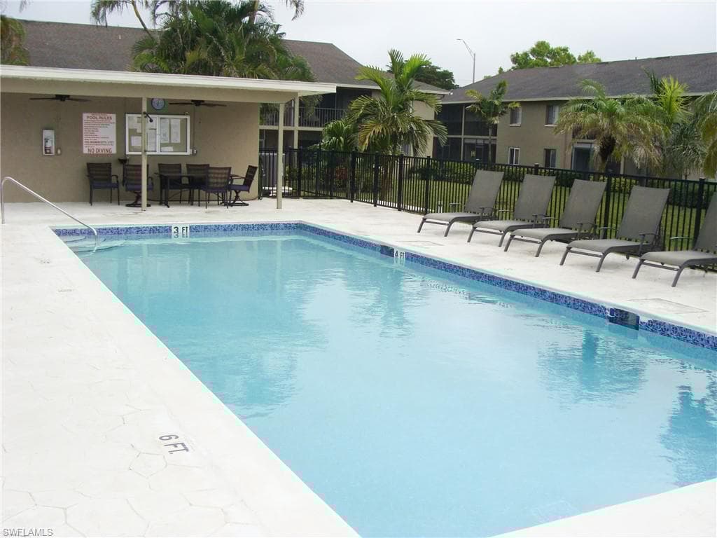 5693 Rattlesnake Hamm Rd A-204, Naples, FL 34113-21