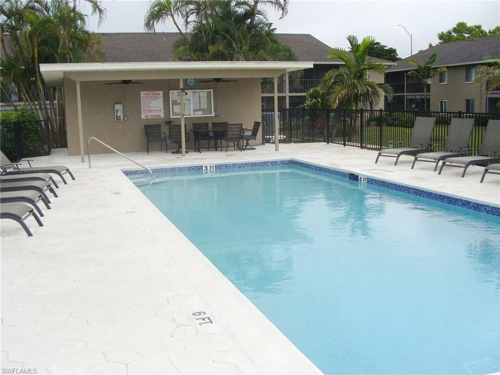 5693 Rattlesnake Hamm Rd A-204, Naples, FL 34113-22