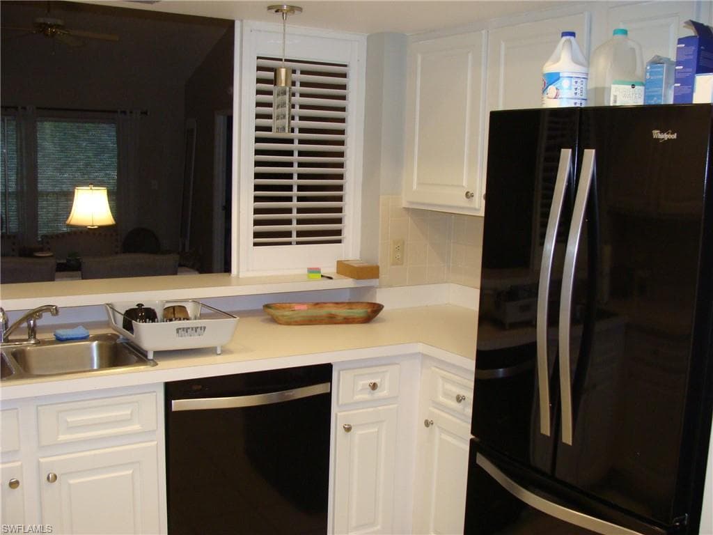 5693 Rattlesnake Hamm Rd A-204, Naples, FL 34113-5