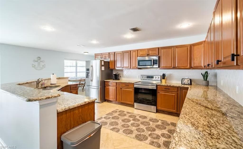 1335 44th St, Cape Coral, FL 33904-9