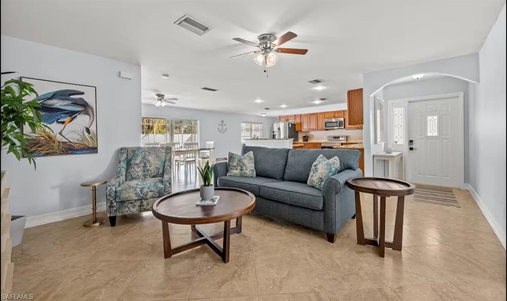 1335 44th St, Cape Coral, FL 33904-4