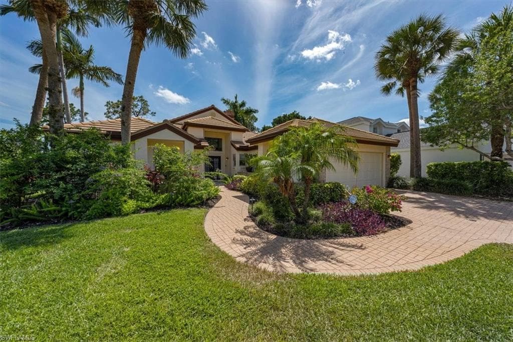 550 Cormorant Cv, Naples, FL 34113-1
