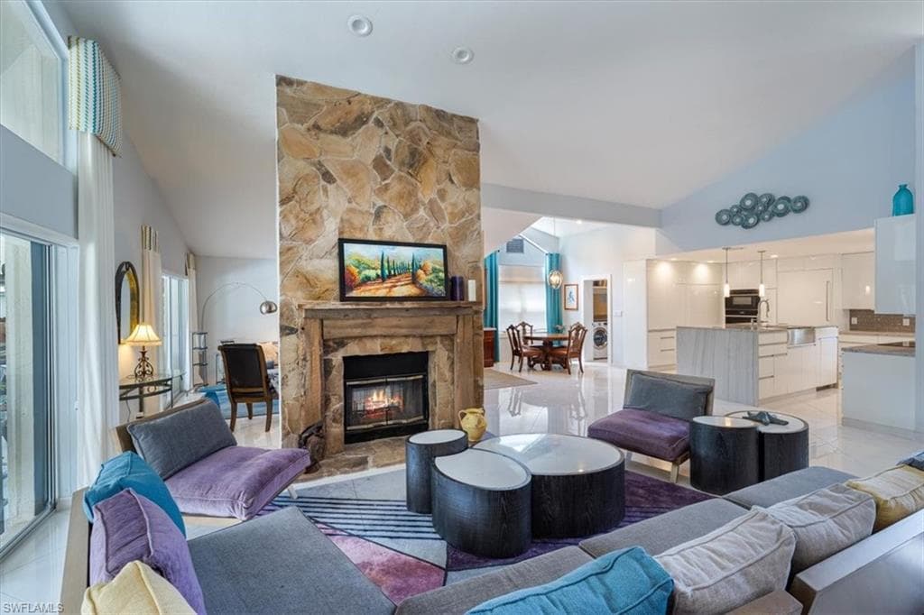 550 Cormorant Cv, Naples, FL 34113-5