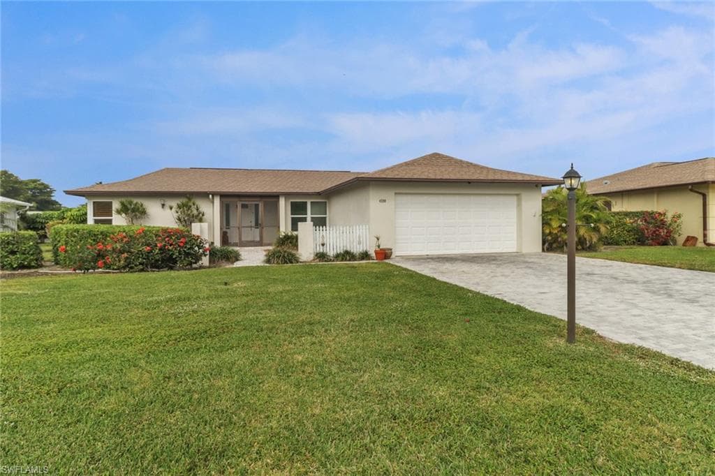 4590 Eagle Key Cir, Naples, FL 34112-1