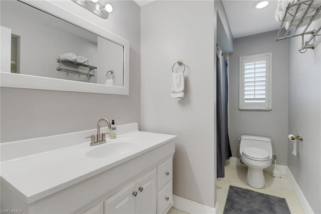 4590 Eagle Key Cir, Naples, FL 34112-25