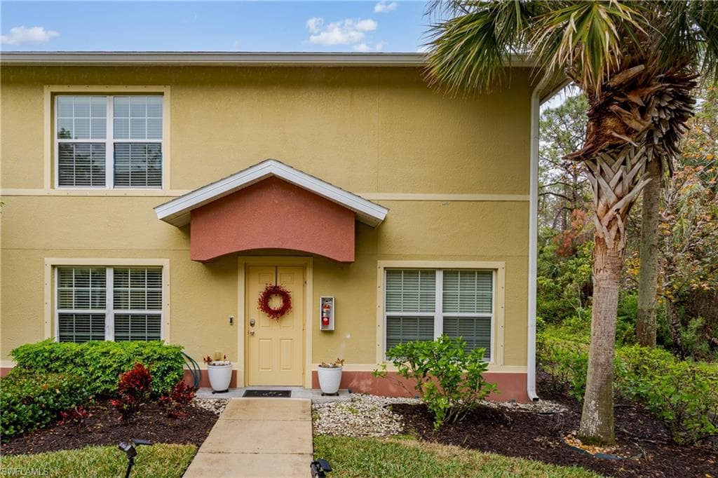 9068 Gervais Cir 210, Naples, FL 34120-25