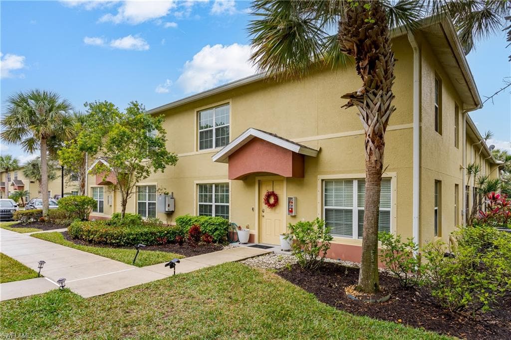 9068 Gervais Cir 210, Naples, FL 34120-26